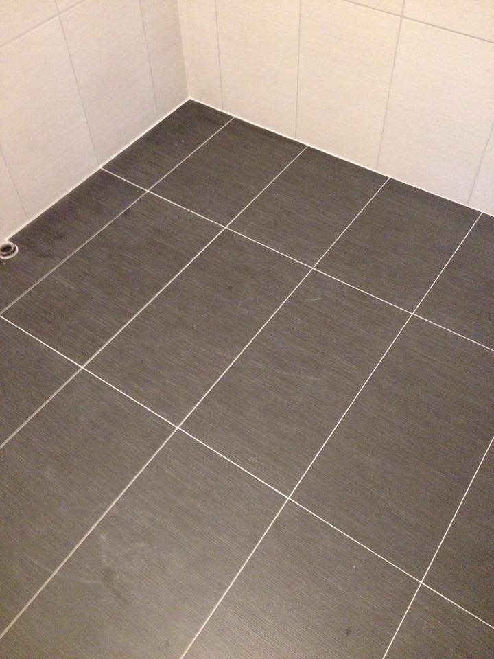 Badkamer tegels plaatsen